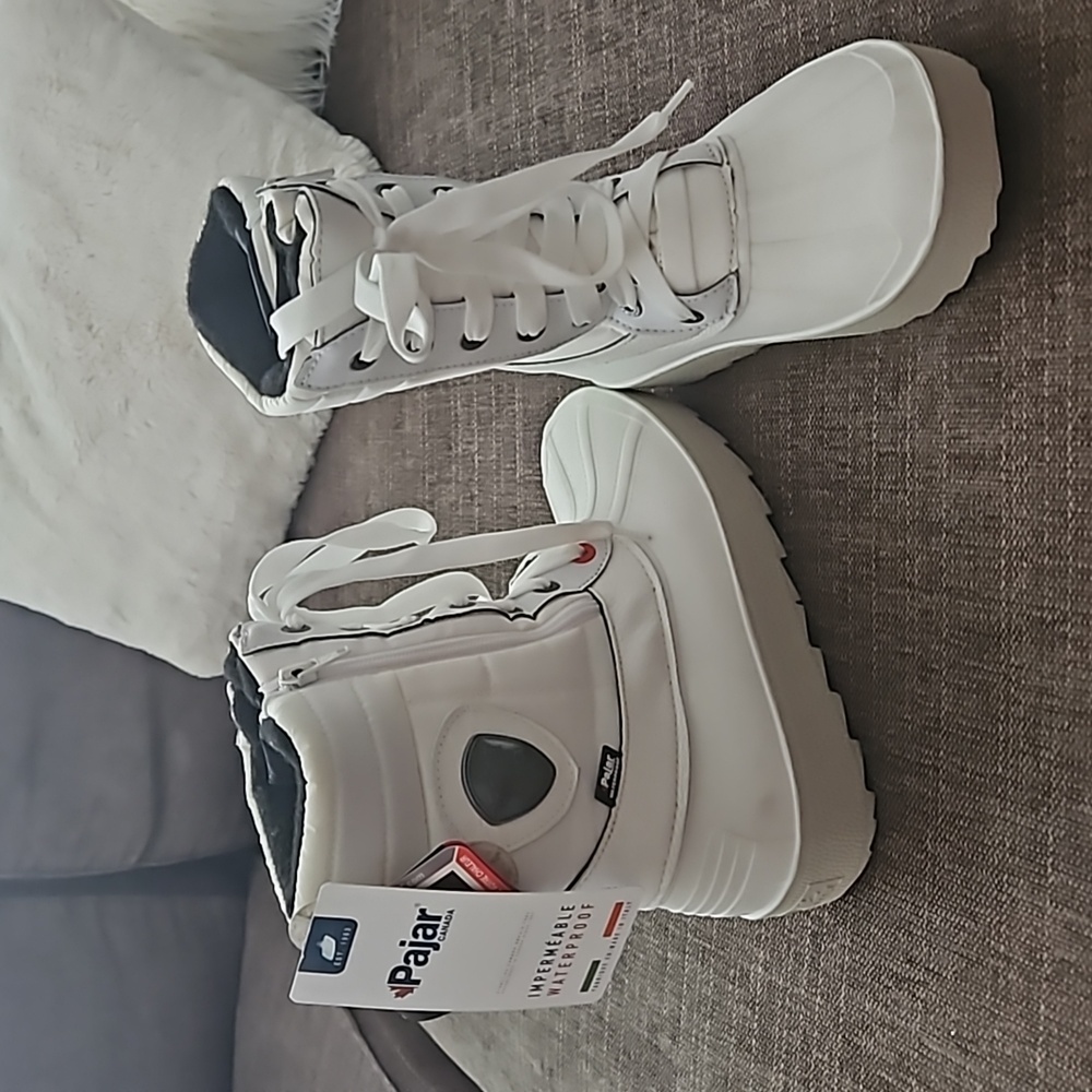 Pajar boots size 36